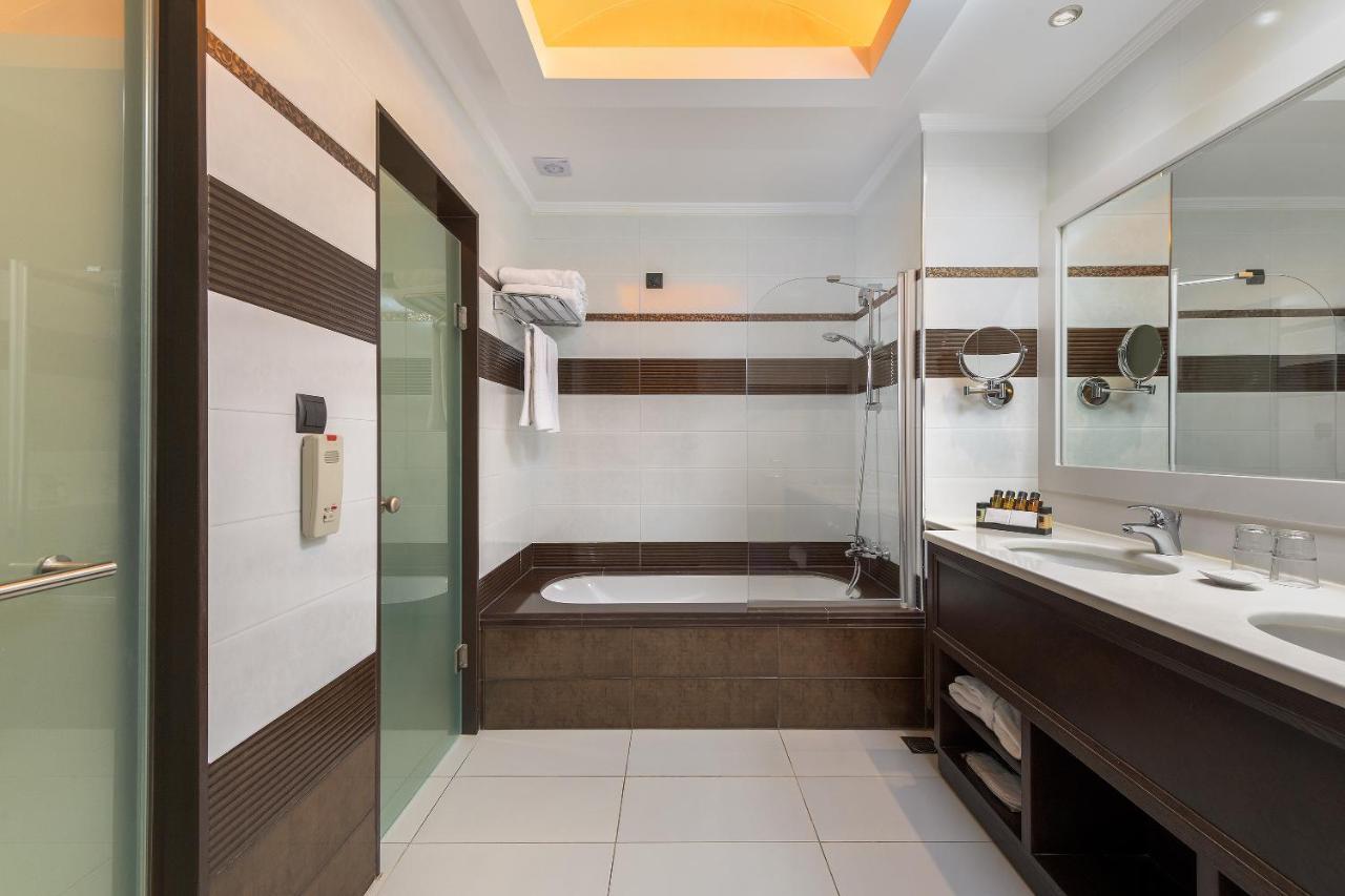 La Marquise Luxury Complex